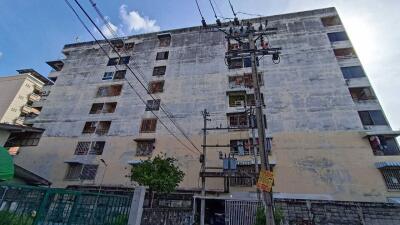 Front view of an old apartment building