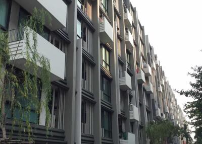 Facade of a modern multi-story residential building