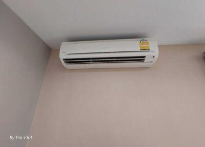 Wall-mounted air conditioner