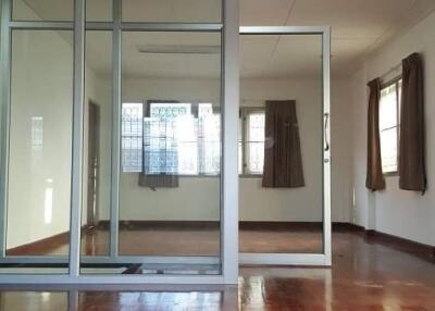 Premium Home Office for rent in Chatuchak