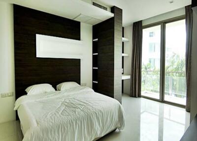 Luxury 3 bedroom Condo in Wongamat