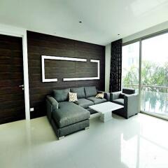 Luxury 3 bedroom Condo in Wongamat