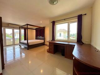 4 Bed House For Sale In East Pattaya - Lakeside Court 2