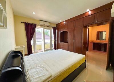 4 Bed House For Sale In East Pattaya - Lakeside Court 2