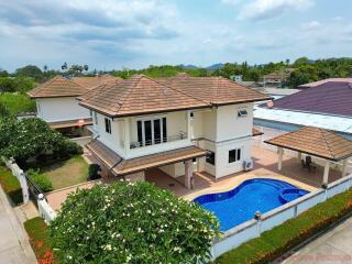 4 Bed House For Sale In East Pattaya - Lakeside Court 2