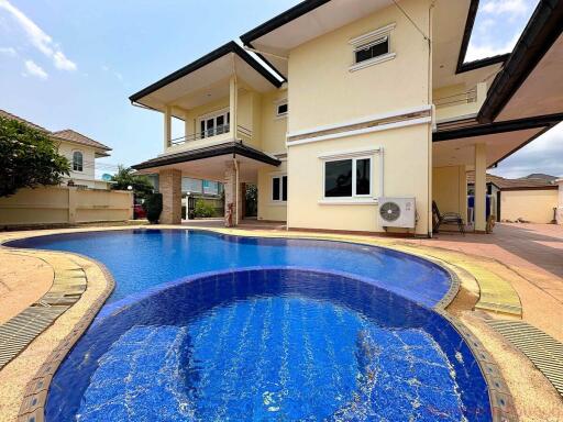 4 Bed House For Sale In East Pattaya - Lakeside Court 2