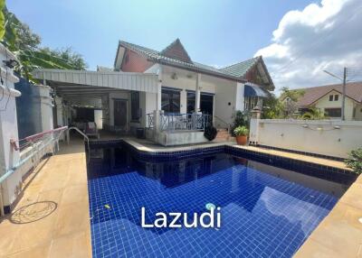 3 Bedroom House with Pool