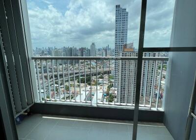 2-BR Condo at Rhythm Sukhumvit 50 near BTS On Nut