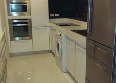 2-BR Condo at The Address Sukhumvit 42 near BTS Ekkamai (ID 515280)