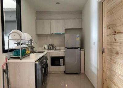 2-BR Condo at Life Asoke near ARL Makkasan