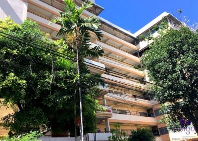 Spacious 1 Bedroom Condo For Sale Near Night Bazaar Chiang Mai City