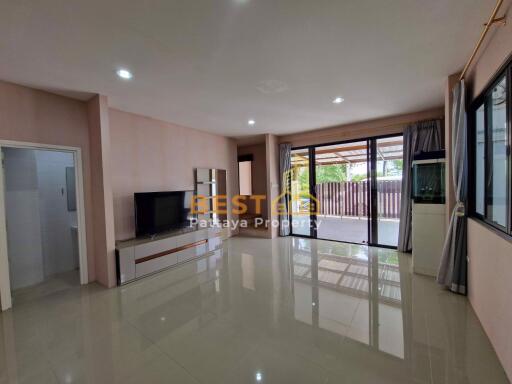 3 Bedrooms Townhouse in The Delight Cozy East Pattaya H011889