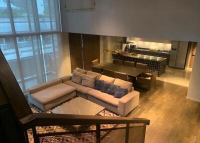 Rende Sukhumvit 23 – 3 bed duplex