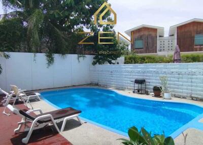 3-Bedroom House with Pool Villa in Chalong, Phuket