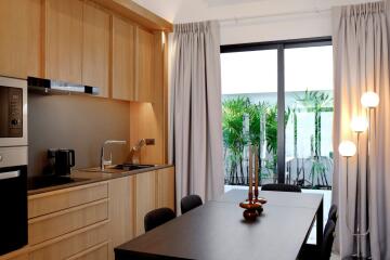 Modern kitchen with dining area