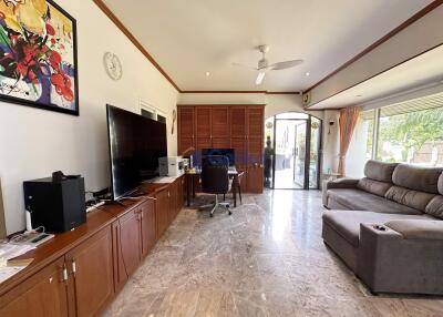 6 Bedrooms House East Pattaya H011647