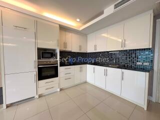 2 Bedrooms Condo in Cosy Beach View Pratumnak C011646