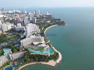 2 Bedrooms Condo in Cosy Beach View Pratumnak C011646