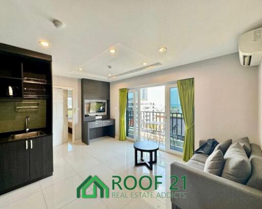 Apartment with 60 sq.m. of 2 bedrooms in an excellent location. At Pratumnak Hill Pattaya. price only 2.9 million baht.