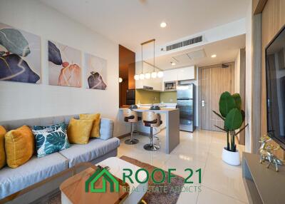 Newly Renovated Luxury Condo for Sale Close to Wongamat Beach and Terminal 21 Pattaya / S-0823L