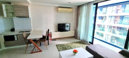 Condo with 2-bedroom near Jomtien Night Market