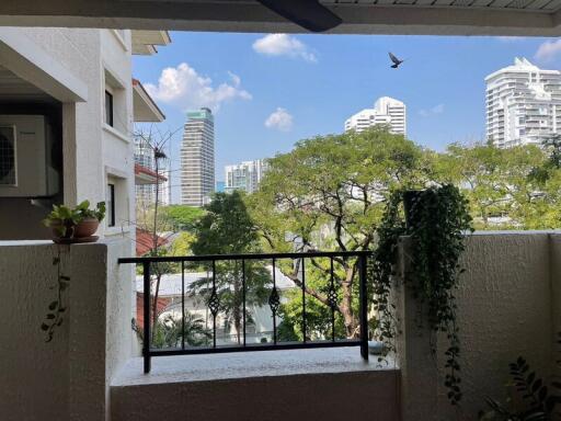 For Rent Bangkok Condo Cross Creek Sukhumvit 63 BTS Ekkamai Watthana