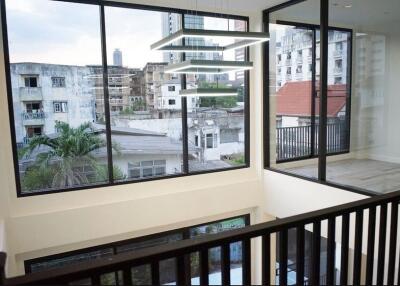 Bangkok Home Office  Sukhumvit BTS Thong Lo