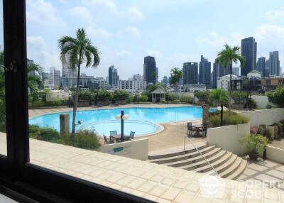 4-BR Condo at Ruamsuk Condominium near BTS Thong Lor