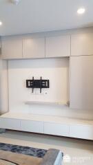 1-BR Condo at Supalai Premier Charoen Nakhon near BTS Krung Thon Buri