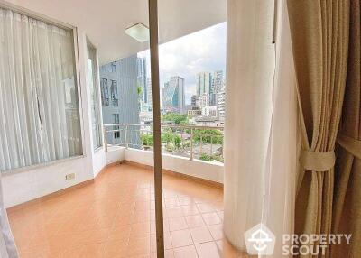 2-BR Apt. near MRT Sukhumvit