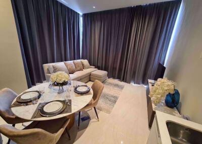 2 bed Condo in Ashton Silom Suriyawong Sub District C019817