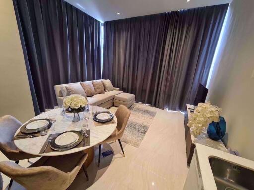 2 bed Condo in Ashton Silom Suriyawong Sub District C019817