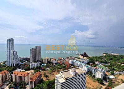 1 Bedroom Condo in The Riviera Wong Amat Beach Wongamat C011891