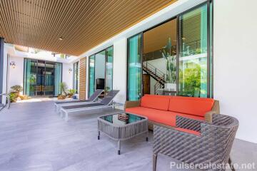 4-Bedroom Gallery Loft Villa for Sale in Baan Varij, Naiharn, Phuket