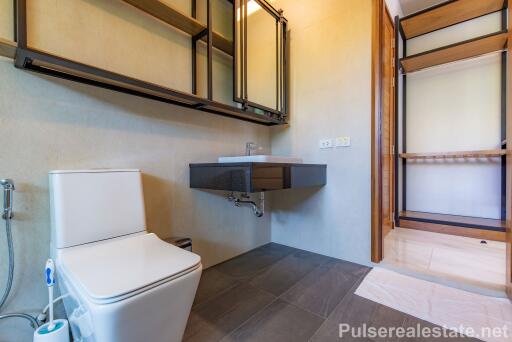 4-Bedroom Gallery Loft Villa for Sale in Baan Varij, Naiharn, Phuket