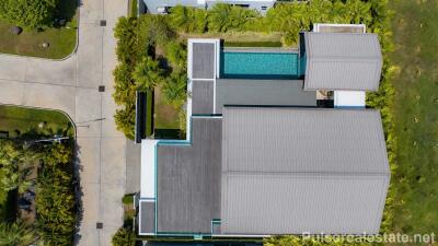 4-Bedroom Gallery Loft Villa for Sale in Baan Varij, Naiharn, Phuket