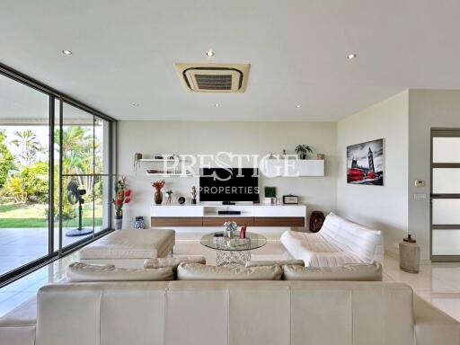 Silverhill-Residence – 3 bed 4 bath in Na-Jomtien PP10538