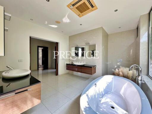 Silverhill-Residence – 3 bed 4 bath in Na-Jomtien PP10538