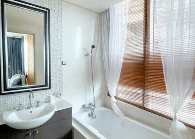 2 Bed 2 Bath 95 SQ.M Watermark Chaophraya