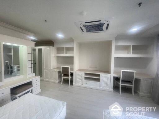 3-BR Apt. near MRT Sukhumvit