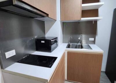 2 bed Condo in Whizdom The Exclusive Phrakhanong District C021001