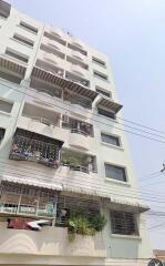 Front view of a multistory apartment building