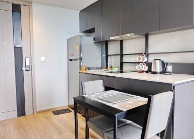 คอนโดนี้ มีห้องนอน 1 Bedrooms ห้องนอน  อยู่ในโครงการ คอนโดมิเนียมชื่อ Andromeda Condominium