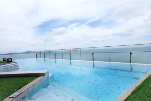 คอนโดนี้มี 1 ห้องนอน  อยู่ในโครงการ คอนโดมิเนียมชื่อ Andromeda Condominium Pattaya 