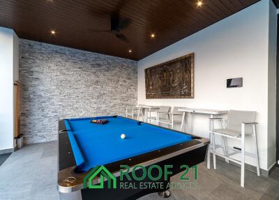 Luxurious Living Smart Home Modern 6 Bedrooms  Villa In Pattaya For Sale