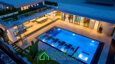 Luxurious Living Smart Home Modern 6 Bedrooms  Villa In Pattaya For Sale / S-0827