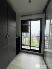 1-BR Condo at Life Asoke near ARL Makkasan