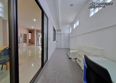 3 Bedroom Townhouse In The Delight Cozy Pattaya For Sale