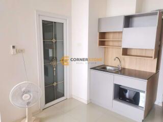 คอนโดนี้มี ห้องสตูดิโอ้  อยู่ในโครงการ คอนโดมิเนียมชื่อ CC Condominium 