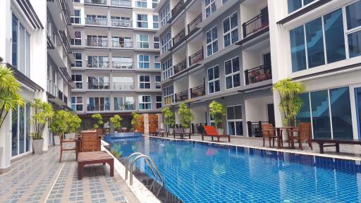 คอนโดนี้มี ห้องสตูดิโอ้  อยู่ในโครงการ คอนโดมิเนียมชื่อ Avenue Residence 